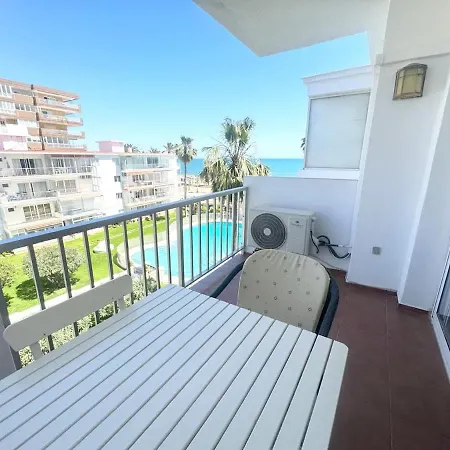 Seafront 2 Balconies Pool & Views * Fuengirola
