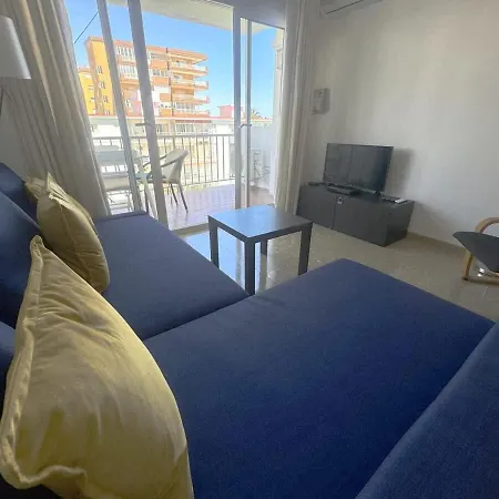 Seafront 2 Balconies Pool & Views *