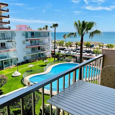Seafront 2 Balconies Pool & Views Fuengirola